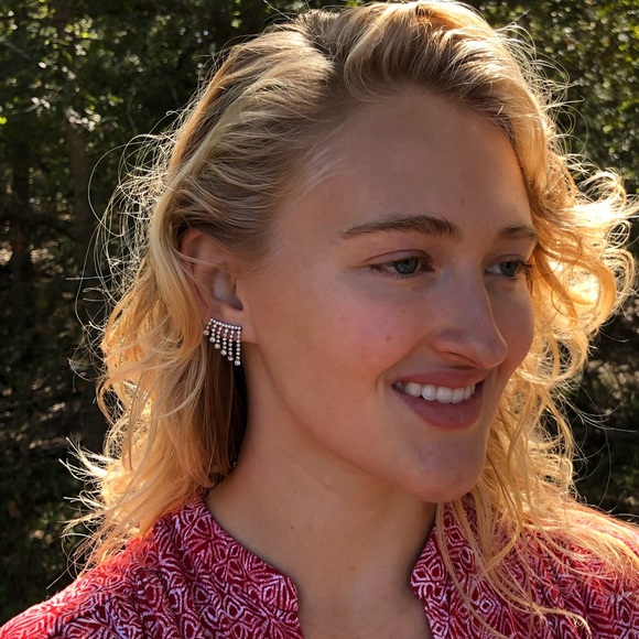 ✨Vela Fringe Angel Wing Climber Earrings!💖 - Picture 2 of 4